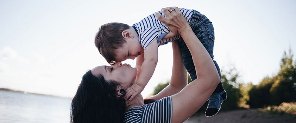 mother-and-son_t20_knrLzr_resize